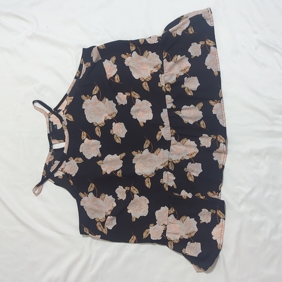 Torrid Georgette Drop Waist Halter Top, Color Floral Black Size 1X - Picture 3 of 15